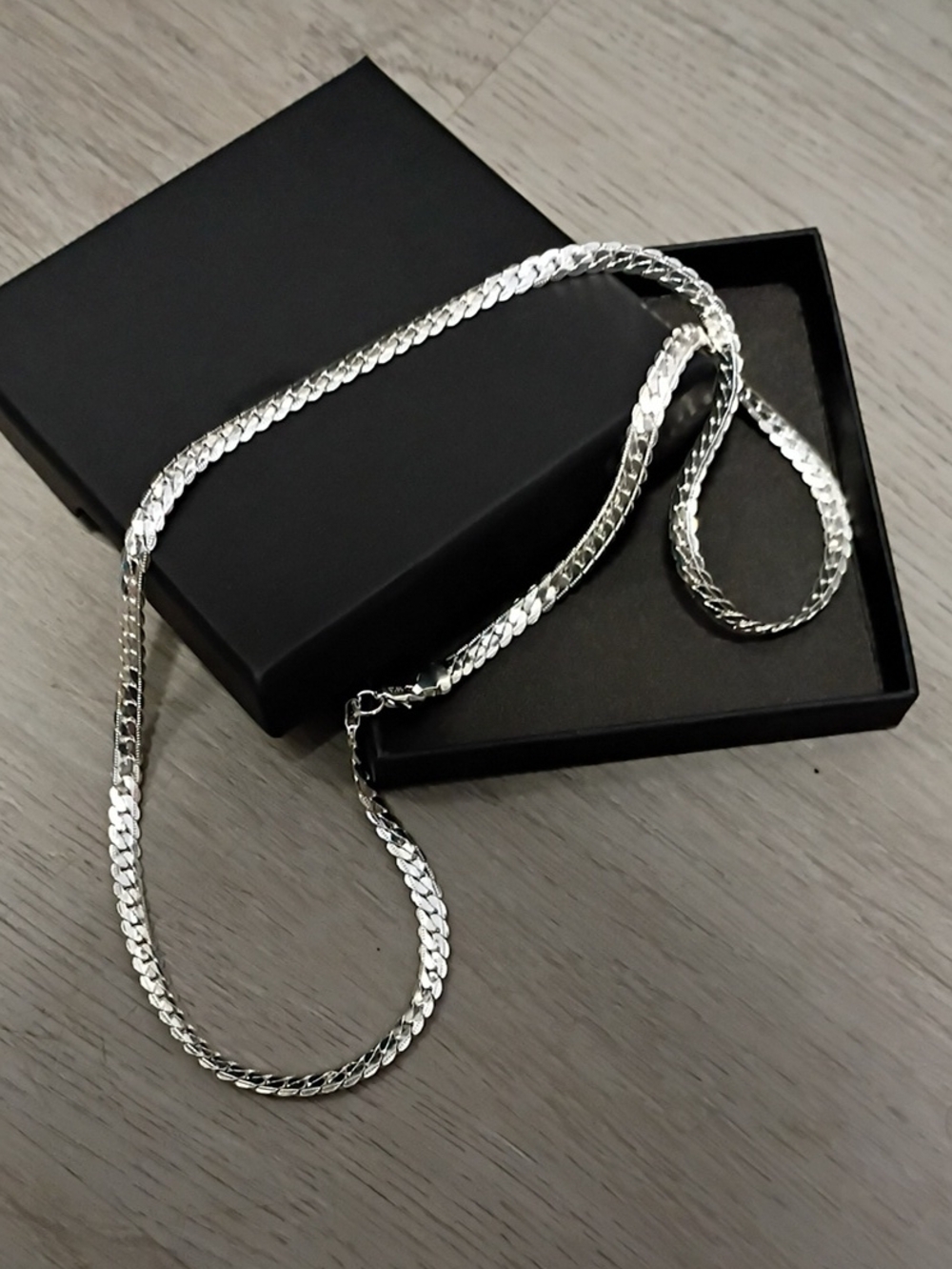 Sterling Silver S925 Herringbone Chain  Necklace - (21 Inch Length/ 6mm)